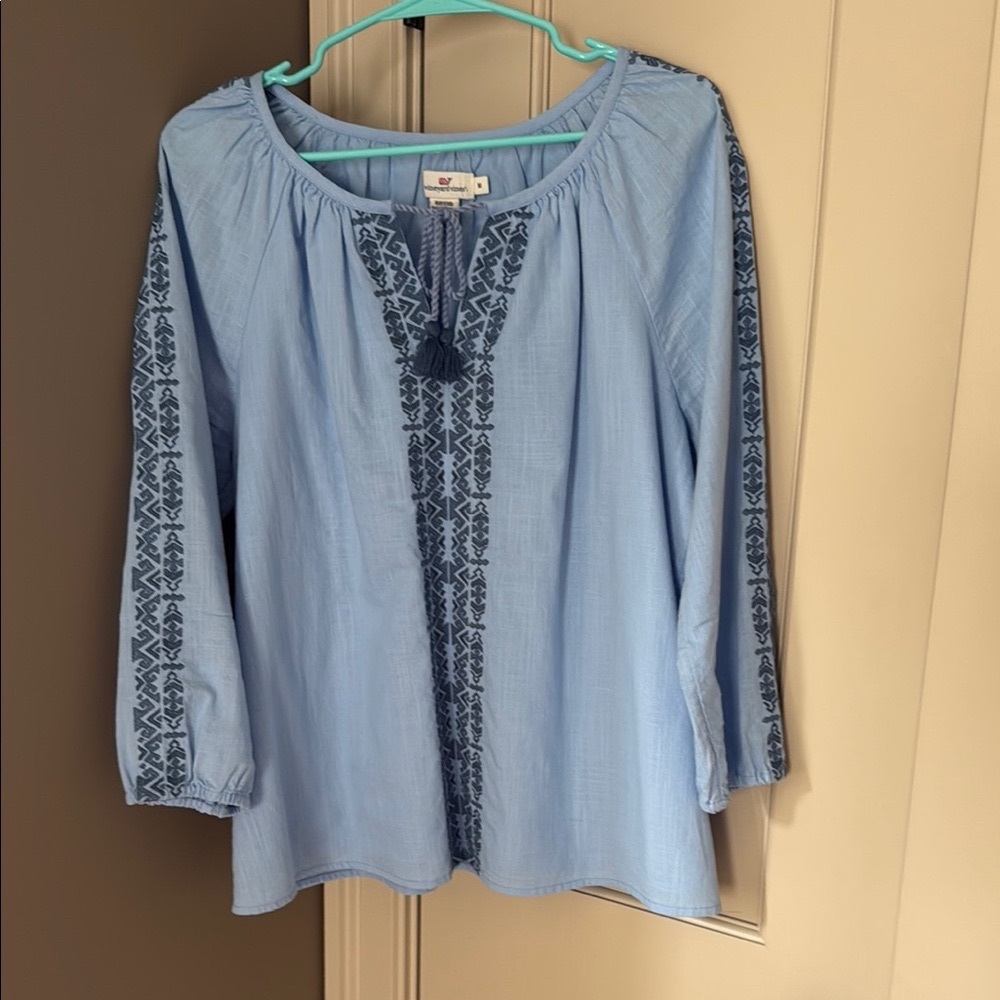 Like NEW Vineyard Vines Embroidered Tunic